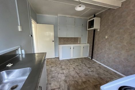 Photo of property in 88 Victoria Street, Carterton, 5713