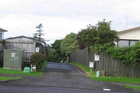 Photo of property in 2/134 Bradbury Road, Botany Downs, Auckland, 2010