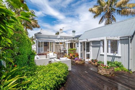 Photo of property in 13 Anne Street, Devonport, Auckland, 0624