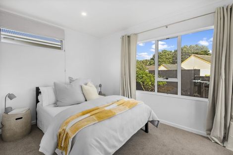 Photo of property in 4 Ashleigh Crescent, Miramar, Wellington, 6022