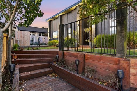 Photo of property in 10 Ellesmere Close, Pyes Pa, Tauranga, 3112