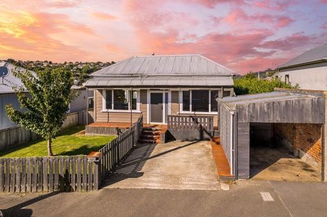 Photo of property in 17 Beresford Street, Kaikorai, Dunedin, 9010