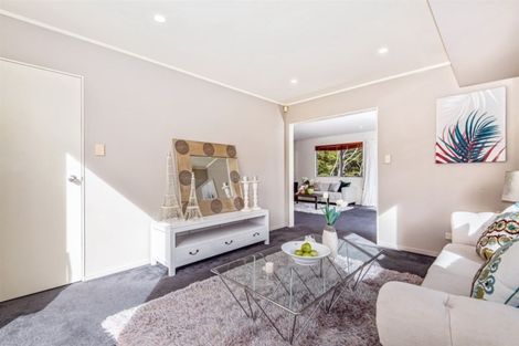 Photo of property in 14 Capilano Place, Glenfield, Auckland, 0629