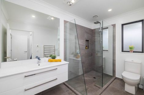 Photo of property in 8 Te Haunui Lane, Pegasus, 7612