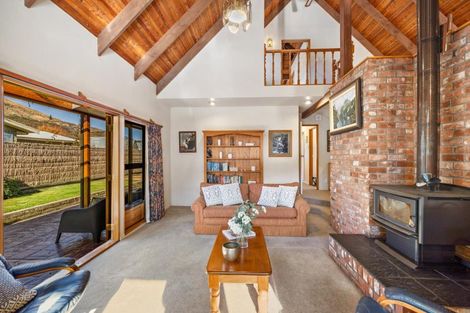 Photo of property in 18 Inverness Crescent, Arrowtown, 9302