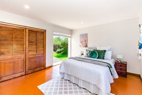 Photo of property in 57 Waimea Road, Waikanae Beach, Waikanae, 5036