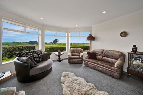 Photo of property in 10 Old Devon Road, Sentry Hill, New Plymouth, 4373