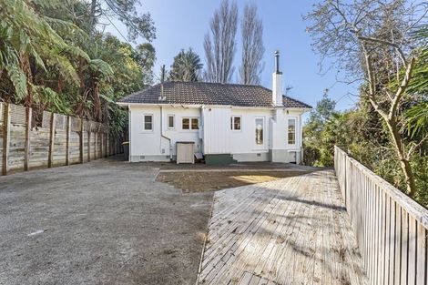 Photo of property in 20 Frankley Road, Westown, New Plymouth, 4310