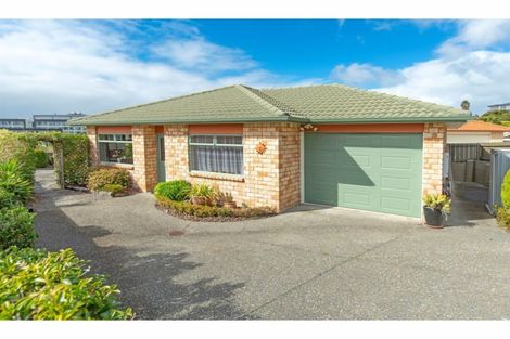 Photo of property in 87a Elan Place, Stanmore Bay, Whangaparaoa, 0932