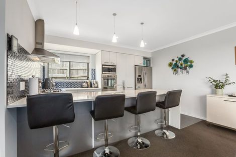 Photo of property in 10 Wangapeka Way, Aotea, Porirua, 5024