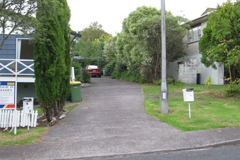 Photo of property in 1/4 Wickstead Place, Massey, Auckland, 0614