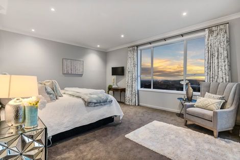 Photo of property in 8 Verley Rise, East Tamaki Heights, Auckland, 2016