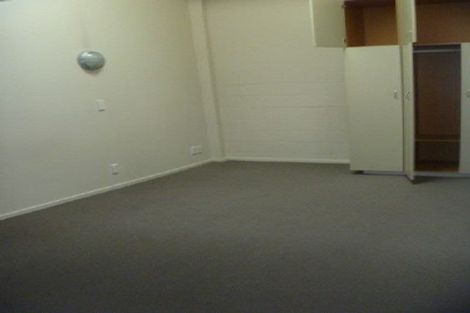 Photo of property in 19-21 Hopper Street, Mount Cook, Wellington, 6011