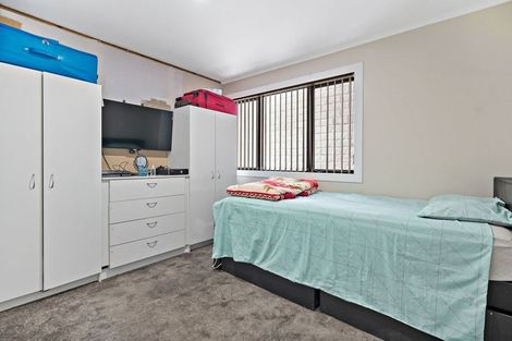 Photo of property in 39 Patts Avenue, Glendene, Auckland, 0602