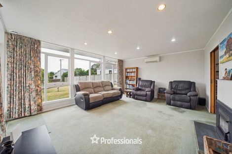 Photo of property in 40 Kamahi Street, Stokes Valley, Lower Hutt, 5019
