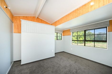 Photo of property in 83 Oroua Road, Kairanga, Palmerston North, 4475