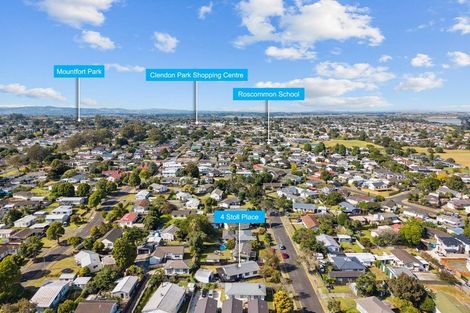 Photo of property in 4 Stoll Place, Clendon Park, Auckland, 2103