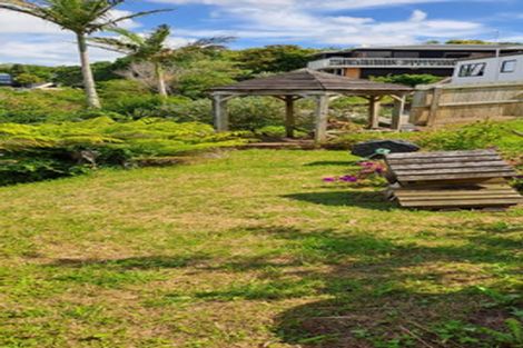 Photo of property in 2/21 Malters Place, Browns Bay, Auckland, 0630