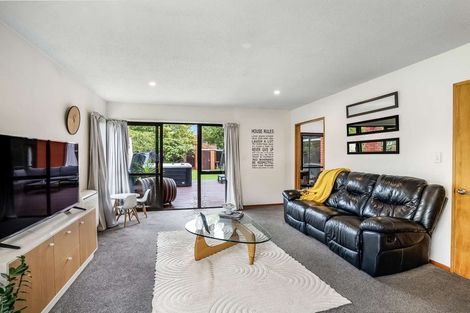 Photo of property in 16 Lancewood Drive, Halswell, Christchurch, 8025