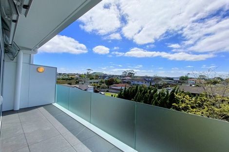 Photo of property in 106/102 Pakuranga Road, Pakuranga, Auckland, 2010