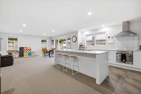 Photo of property in 292 Lakes Boulevard, Pyes Pa, Tauranga, 3112