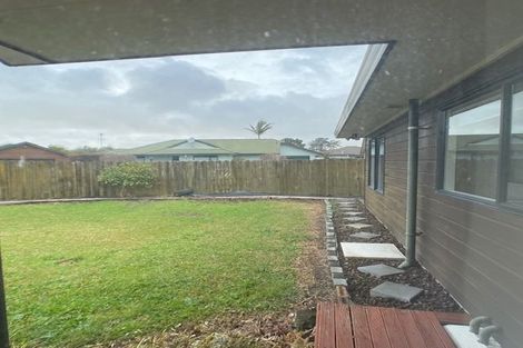 Photo of property in 73 Burswood Drive, Burswood, Auckland, 2013