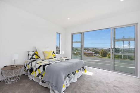 Photo of property in 298f Sunset Road, Windsor Park, Auckland, 0632