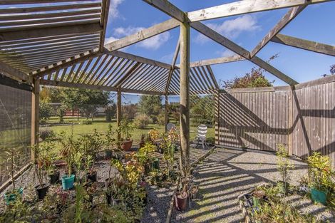 Photo of property in 21 Mcsaveneys Road, Marshland, Christchurch, 8051