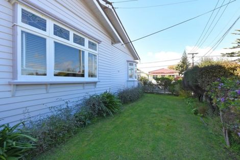 Photo of property in 27 Central Terrace, Alicetown, Lower Hutt, 5010