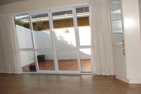 Photo of property in 39 Sandspit Road, Cockle Bay, Auckland, 2014