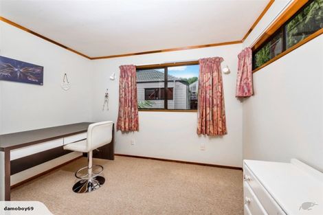 Photo of property in 1/3 Lynngate Place, Hillcrest, Auckland, 0627