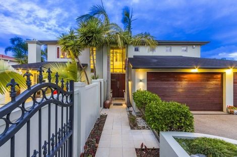 Photo of property in 11 Mistral Place, West Harbour, Auckland, 0618