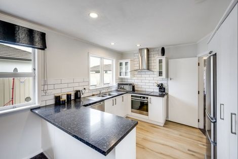 Photo of property in 37 Merton Crescent, Pirimai, Napier, 4112