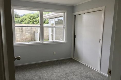 Photo of property in 13 Brazier Grove, Paraparaumu, 5032