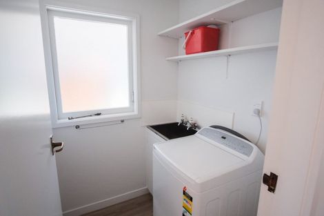 Photo of property in 2/12 Penhelig Place, Burnside, Christchurch, 8053