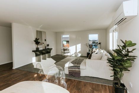 Photo of property in 15 Royal Oak Crescent, Holmes Hill, Oamaru, 9401