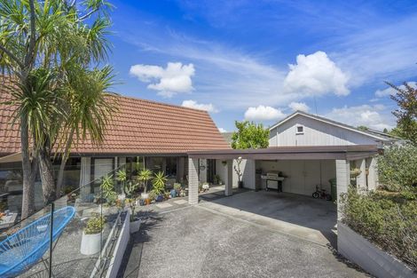 Photo of property in 28 Barlow Place, Chatswood, Auckland, 0626