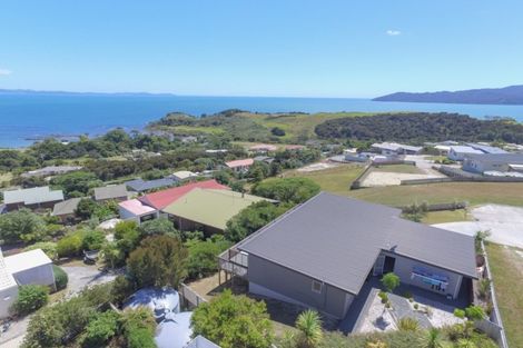 Photo of property in 11 Nancy Wake Place, Cable Bay, 0420