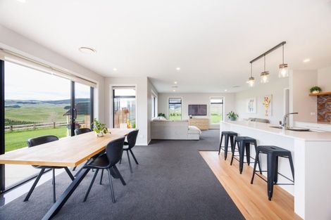 Photo of property in 180 Kingsdale Park Drive, Aokautere, Palmerston North, 4471