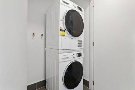 Photo of property in 1m/4045 Great North Road, Glen Eden, Auckland, 0602