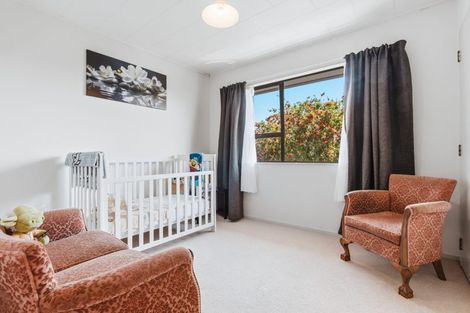 Photo of property in 2 Kempton Place, Richmond Heights, Taupo, 3330