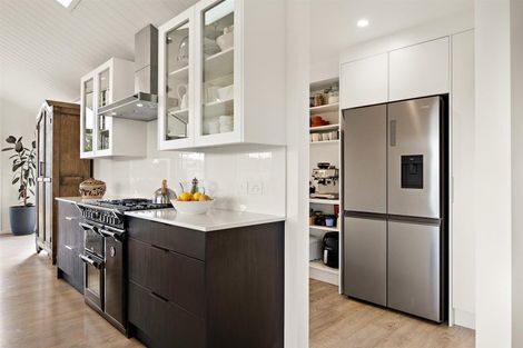 Photo of property in 1056 Peak Road, Helensville, 0875