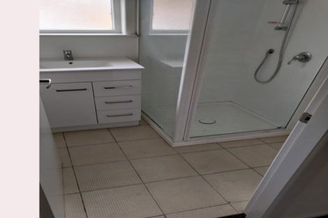 Photo of property in 77 Reeves Road, Pakuranga, Auckland, 2010