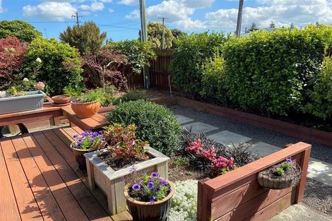 Photo of property in 2 Meadowvale Drive, Levin, 5510