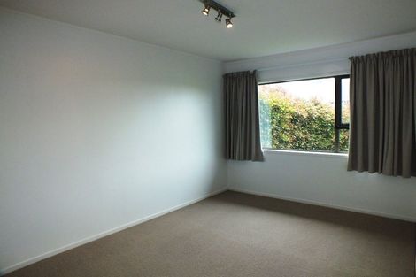 Photo of property in 1/19 Saddleback Rise, Murrays Bay, Auckland, 0630