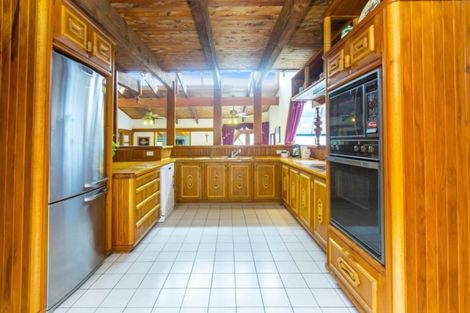 Photo of property in 27 Seymour Grove, Kingsley Heights, Upper Hutt, 5018