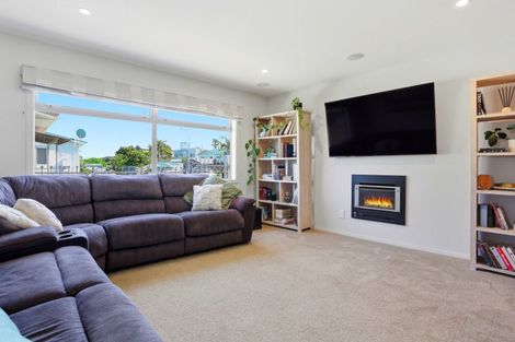 Photo of property in 40 Oceanview Road, Mount Maunganui, 3116