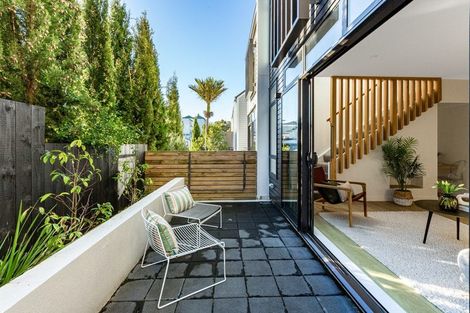 Photo of property in 4f Armour Avenue, Mount Victoria, Wellington, 6011