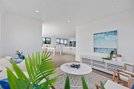 Photo of property in 1020c Papamoa Beach Road, Papamoa Beach, 3118