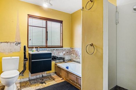 Photo of property in 80 Crofton Road, Harewood, Christchurch, 8051